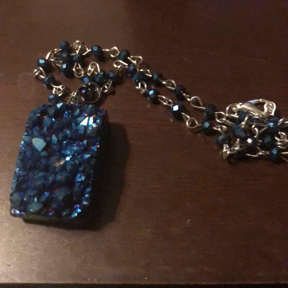 Blue Geode necklace - Picture 2 of 2
